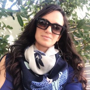 Meet your Posher, Adriana